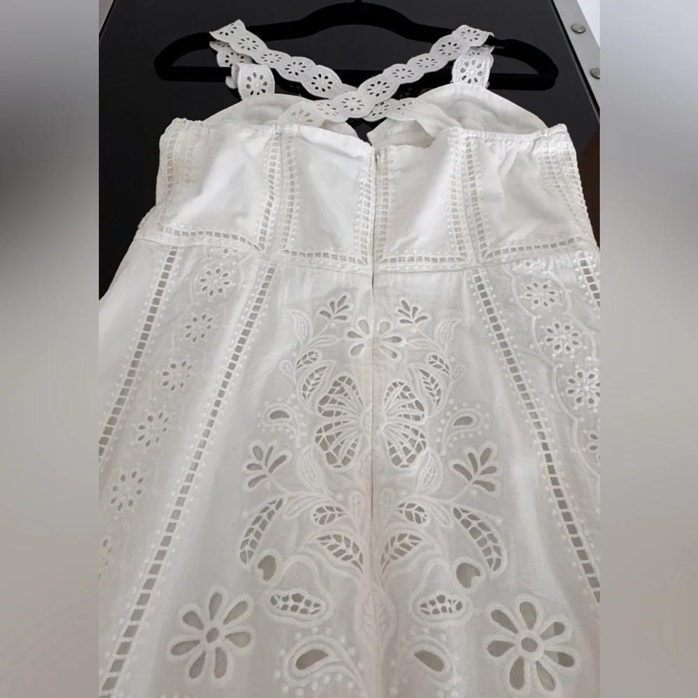 Farm Rio: Size M. White Richelieu Sleeveless Midi Dress (Ret:$400) - Picture 5 of 11